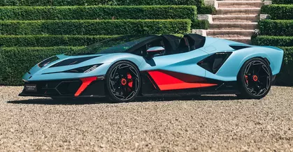Cea mai puternică decapotabilă din istoria mărcii italiene se cheamă Lamborghini Fenomeno Roadster. Hibridizare extremă!