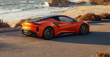 Manieră proprie de a spune „să nu divagăm de la temă”: Lotus Emira 420 Sport, pentru cine ar tinde să uite ce sunt mașinile sport