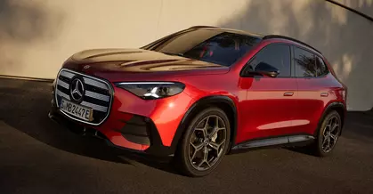 Chiar de la debut, cea de-a treia generație Mercedes-Benz GLA mizează fără ezitări pe propulsia electrică