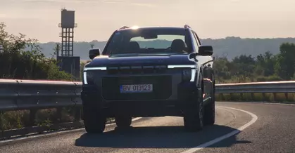 Ai vrea o rețetă tradițională, sigură, dar și cu ceva nou? Aici, noul KGM Musso Grand 2.2 XDi 4×4 e recomandarea noastră
