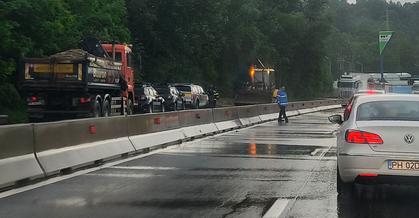 După amiaza zilei de 20 iulie: DN1 blocat de viitură în zona Breaza-Nistorești