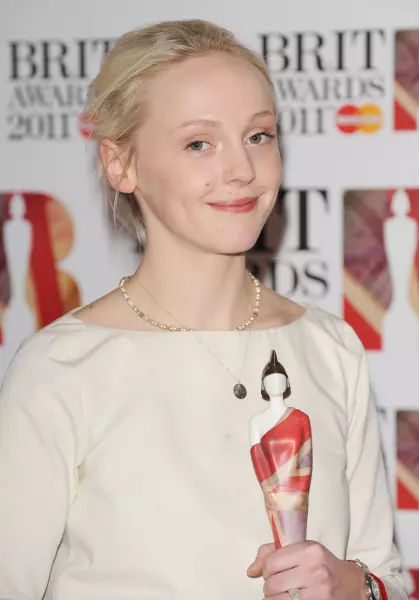 Laura_Marling_brit_award_2011.jpg