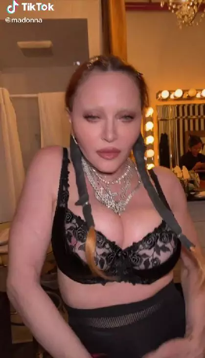 madonna-a-facut-twerk-in-lenjerie-intima-pe-tiktok-2