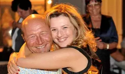 ioana-basescu-traian-basescu1-16146854938qedkmt-copy