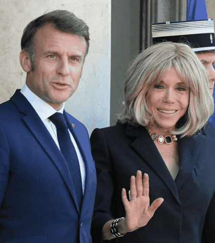 „Brigitte Macron s-a născut bărbat” Jurnaliștii francezi spun că au dovezi fotografice care atestă că soția lui Emmanuel Macron a trecut printr-o operație de schimbare de sex în anii ’80. Scandalul a escaladat după ce investigația a ajuns pe internet!