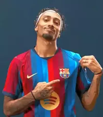 FC Barcelona și-a prezentat noul echipament. „Inspirat de fațada noului stadion renovat”