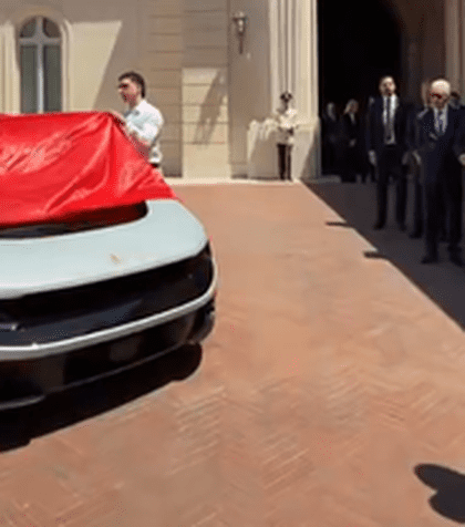 Noul Ferrari Luce, primul model full-electric din istoria mărcii italiene, a fost dezvăluit în prezența președintelui Italiei