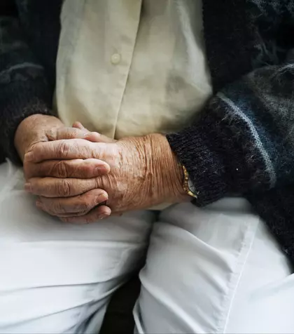 Primarul localității, DETALII CUTREMURĂTOARE despre cazul veteranului de război găsit mort în casă, în timp ce fiul său AR FI ASCUNS pentru a continua să încaseze pensia. E DE NECREZUT cât timp a zăcut bătrânul fără viață în propria locuință: "A fost..."
