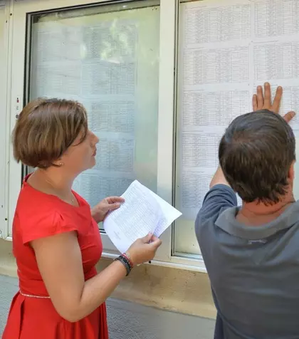 UPDATE REZULTATELE DE LA BAC 2026 au fost afișate. CE CONDIȚII trebuie să îndeplinească elevii de clasa a XII-a pentru a promova examenul?