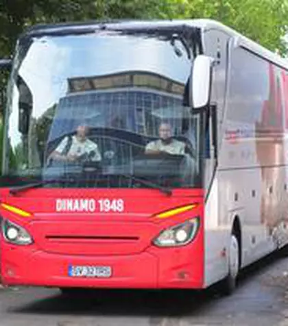 Dinamo și-a recolantat autocarul, ca să scape de vișiniu! Gafa care sare în ochi