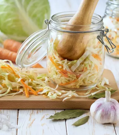 Varză murată tocată la borcan - rețetă