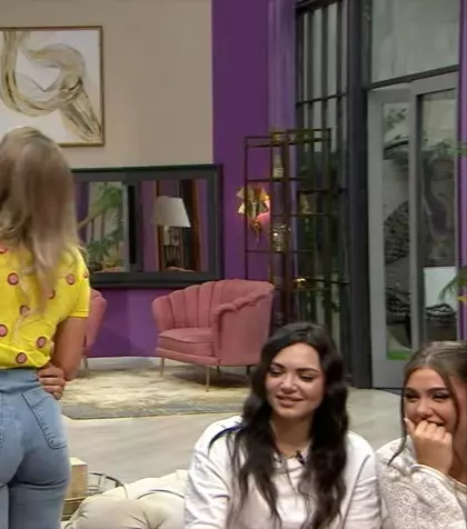 Un nou cuplu în „Casa iubirii”? Sergiu nu s-a mai putut abține și a sărutat-o pe Carolina în văzul tuturor