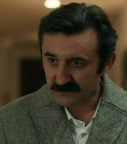 Rezumat episodul 9 „Inimă de mamă”, difuzat marți, 29 septembrie 2026, la Kanal D: Ozan descoperă secretul lui Atilla și vrea să îi spună totul lui Karsu