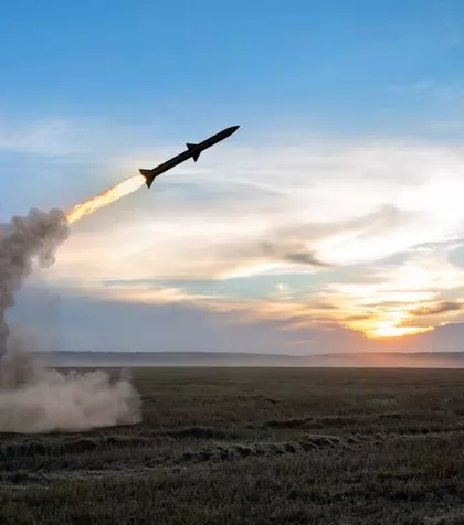 Rusia a atacat Ucraina cu 111 drone și o rachetă balistică, la câteva ore după armistițiul negociat de Trump