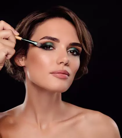 Machiajul perfect pentru ochii căprui. Culorile care domină toamna 2025