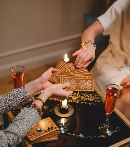 Luna Nouă în Capricorn (18 ianuarie) deschide portalul abundenței. Tot ce fost greu rămâne de acum în urmă