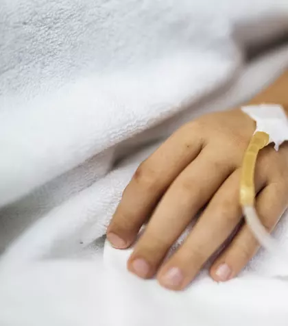 CE A IEȘIT LA IVEALĂ despre femeia care și-a înjunghiat fără milă fetița de 11 ani: "Cu privire la faptul că...". Avea un trecut tulburător, pe care apropiații nu îl cunoșteau până acum. Iată adevărul ascuns din SPATELE ATACULUI din Timișoara