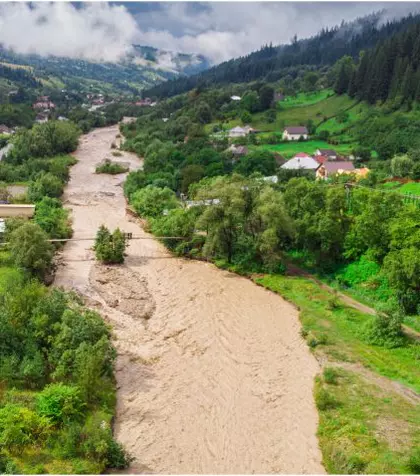 Hidrologii au anunțat că există risc de inundații pe râuri din 19 județe din țară