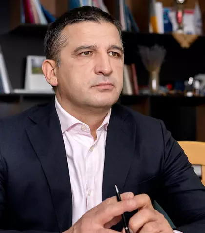 NU l-ai mai văzut așa! CUM A FOST SURPRINS Vlad Țurcanu după ce A DEMISIONAT în plin scandal Eurovision 2026! IMAGINILE CARE SPUN TOTUL: "Omul plânge! "E prea..."