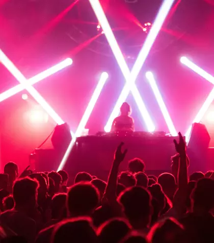 Ce faci în weekendul 21-22 februarie 2026. Topul celor mai tari evenimente care vor avea loc înainte de Dragobete! Concerte electrizante, spectacole inedite, târguri și ateliere pentru tine și cei dragi