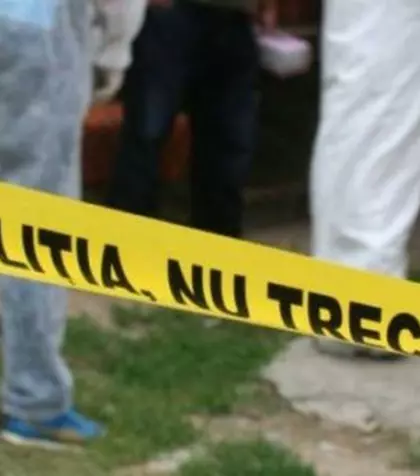 DETALII ȘOCANTE SCOASE LA IVEALĂ de vecinii femeii găsite fără viaţă împreună cu nepoţii săi. CE S-A ÎNTÂMPLAT, DE FAPT, ÎN APARTAMENTUL din Târgu Jiu: "I-au spart ușa, i-au spart vitrina, i-au spart geamurile. Se certau de..."