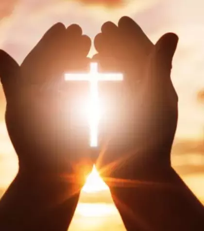 Gestul pe care nu e bine să-l faci azi, de Joia Mare. Nici măcar între apropiați! Se spune că aduce mare ghinion