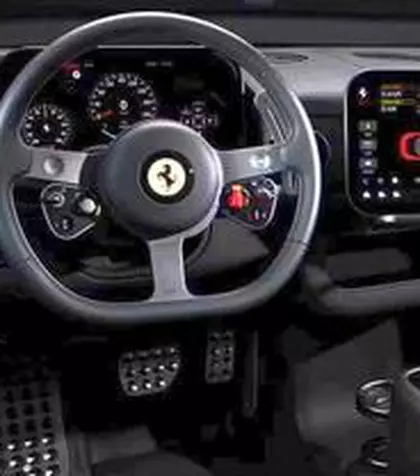 Ferrari, epic FAIL după lansarea primului supercar 100% electric! Fanii au declanșat „Iadul” în comentarii: „Rămâneți la făcut pizza!” » Prăbușire brutală la Bursă