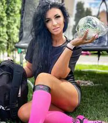 Mihaela Evi, cea mai sexy antrenoare din România, a anunțat despărțirea după 6 ani: „Loviturile sub centură nu pot fi prevăzute”