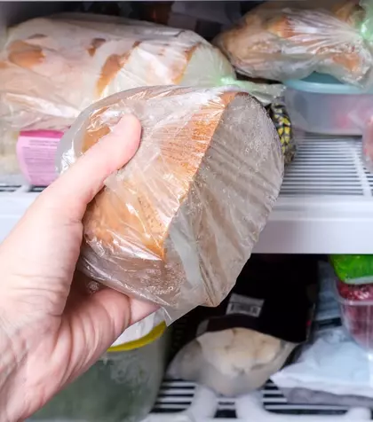 De ce nu e bine să ținem pâinea în frigider