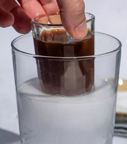 Ce este Espresso Tonic Bomb, băutura virală pe Tiktok
