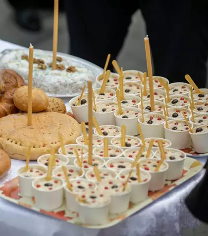 Moșii de iarnă. Ce se împarte de Sâmbăta Morților