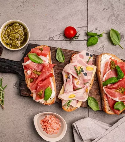 Care este diferenţa dintre prosciutto şi jamon