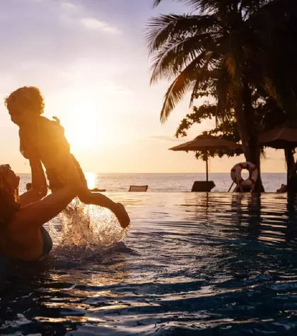 Ghidul siguranței la piscină sau la mare: reguli esențiale pentru părinți și copii