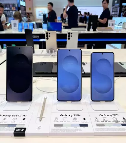 Cât costă telefoanele Samsung Galaxy S25 la eMAG înainte de Black Friday 2025