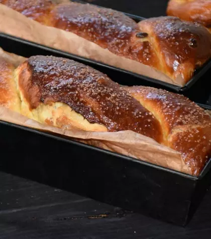 De ce se crapă cozonacul în cuptor