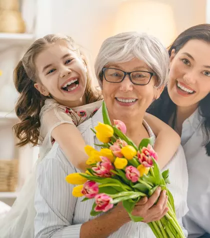 Ziua Femeii, sărbătorită pe 8 martie. Istoric, tradiții și obiceiuri, în România și în toată lumea