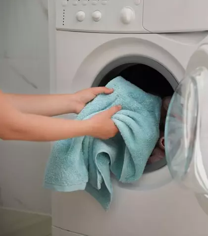 Cât de bine este să speli prosoapele împreună cu hainele