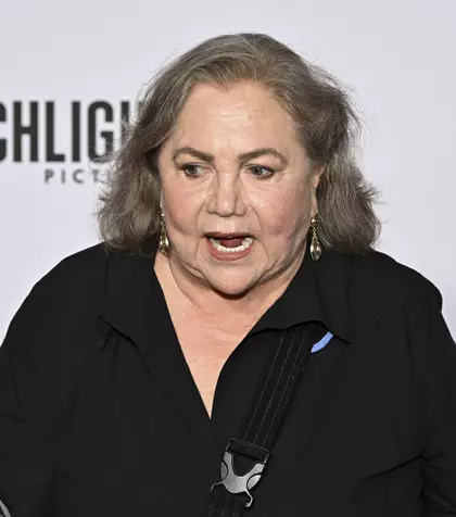 A fost zeița filmelor din anii ’80, o frumusețe care a făcut istorie, dar viața a dat de pământ cu ea, iar boala cumplită de care suferă i-a terminat cariera