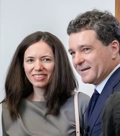 Viața nevăzută a familiei lui Nicușor Dan. „Doamna casei”, în lumina reflectoarelor. 'Am șansa de a lucra, 4 zile pe săptămână, de acasă'. Cu ce se ocupă, de fapt