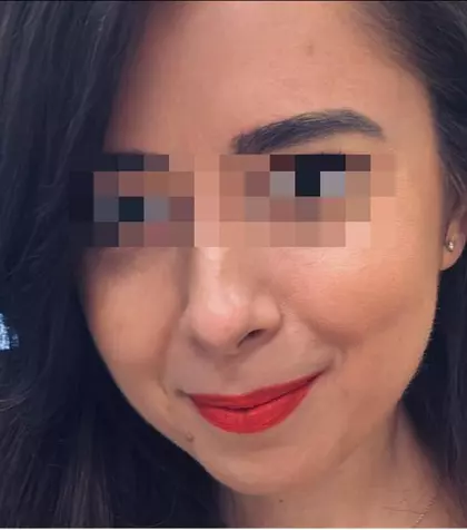 Tânăra doctoriță care a murit la doar 39 de ani radia, în 2015, în rochia de mireasă, la brațul fostului soț. Azi tot el a găsit-o decedată, iar detaliul de la fața locului e terifiant