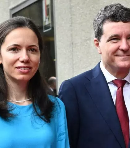 Mirabela Grădinaru, de mână cu copiii, la prima vizită oficială alături de Nicușor Dan. Ce a putut spune micuțul Antim, la microfon, la doar 3 ani