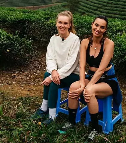 Cât de prietene sunt de fapt Alina Pușcău și Cristina Postu, echipă la Asia Express? Cele două s-au faultat de câte ori au avut ocazia