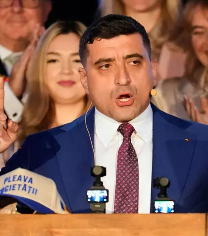 Lovitură de teatru la vârful politicii românești din partea lui George Simion! Decizia care spulberă așteptările. Nimeni nu se aștepta la așa ceva, dar totul s-a întâmplat acum, în direct. Urmează ore tensionate