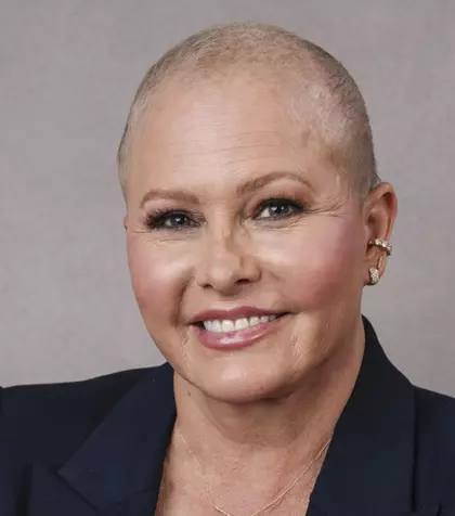 Superba actriță, iubită de toți românii, se luptă pentru viața ei, iar motivul este sfâșietor. Toată lumea se roagă pentru ea. Imaginile durerii