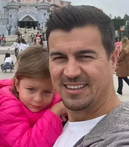 ”Sincer, sunt străine una de cealaltă. Nu se cunosc absolut deloc… Ele nu au o relație de mamă-fiică pentru că…”. Adevărul dureros a ieșit acum la iveală, în cea mai importantă zi pentru Elena Udrea