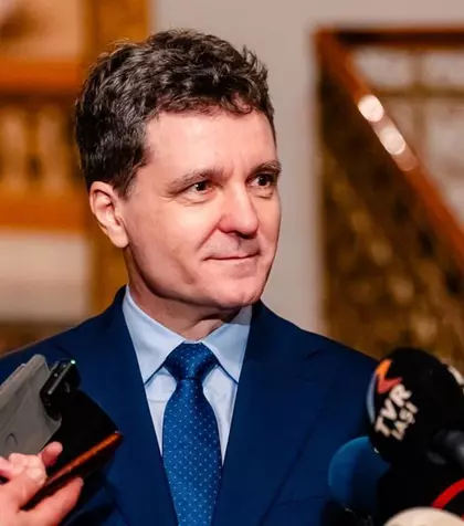 Ziua AȘTEPTATĂ de noi toți! Numele noului prim-ministru al României, anunțat azi de Nicușor Dan! După negocieri, tensiuni și calcule la limită, președintele ar putea desemna premierul