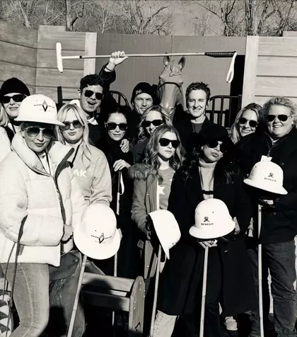 Secret uriaș dezvăluit! Actrița iubită de români așteaptă copil de la SOȚIA ei! Da, două dintre cele mai celebre femei se iubesc, s-au căsătorit și vor deveni mame!