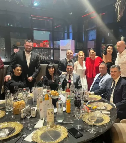 Viata bate filmul! Unul dintre granzii Romaniei, implicat in cel mai mare scandal amoros al anului!! 35 de ani de mariaj, aproape 14 ani de relație paralelă, acuzații publice și fotografii personale care au aprins internetul