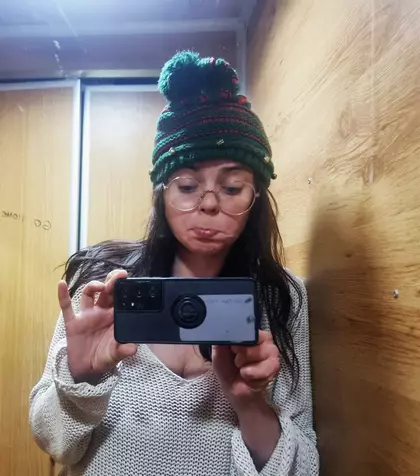 Aventuri cu Liftul din Obor. "Nu s-a stricat, doamnă, că abia l-am reparat, îl știu și vă zic eu că merge!" Argumentul "Nu merge, io-s blocată-n el" nu ajută