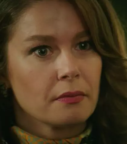 Rezumat episodul 57 „Fata de la fereastră”, difuzat în 24 decembrie la Kanal D: Nalan află că Sedat este tatăl copilului Canei